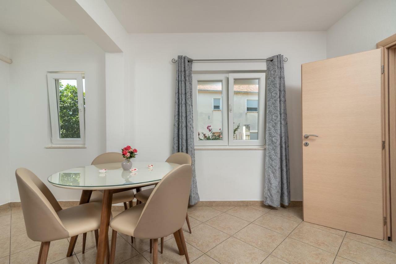 Apartments Ivan Trogir Exterior photo