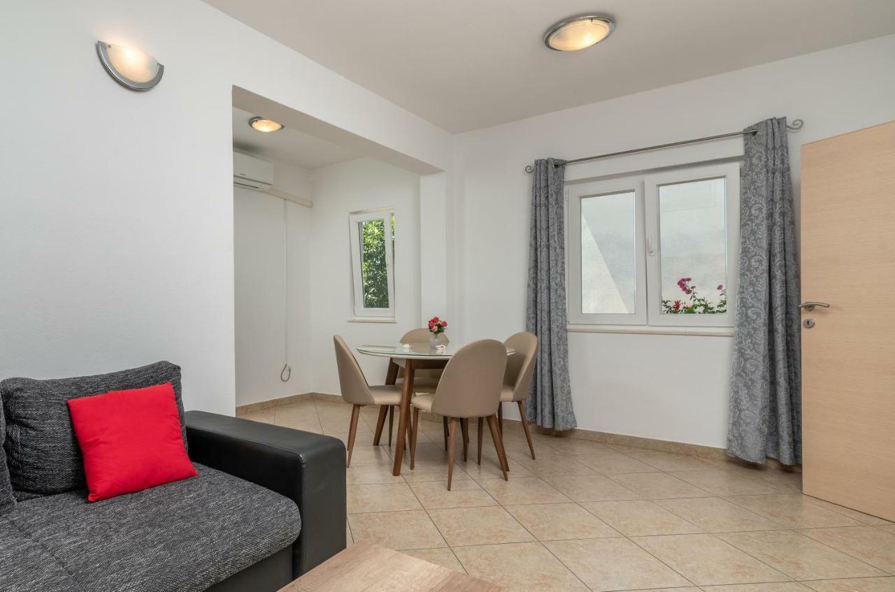 Apartments Ivan Trogir Exterior photo